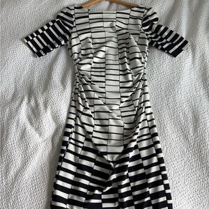 Vince Camuto Navy and White Ruched Sheath Dress size 4